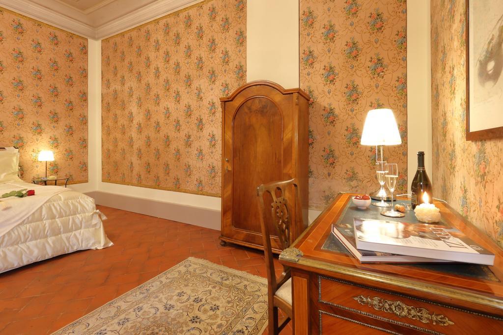 Dimora Bandinelli Bed & Breakfast Florence Room photo